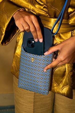 Puhelinlaukku Pippa sininen